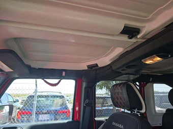 2018 Jeep Wrangler JK Unlimited Sahara - miniatura 11