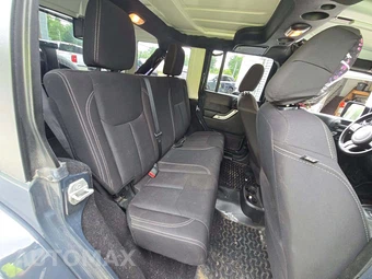2018 Jeep Wrangler JK Unlimited Sahara - miniatura 16