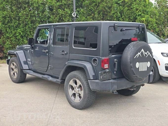 2018 Jeep Wrangler JK Unlimited Sahara - miniatura 2