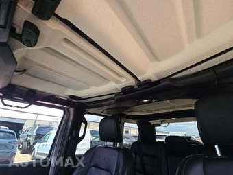 2018 Jeep Wrangler Unlimited Sahara - miniatura 8
