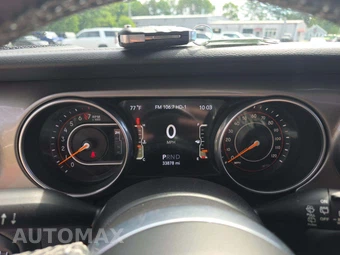 2018 Jeep Wrangler Unlimited Sahara - miniatura 9