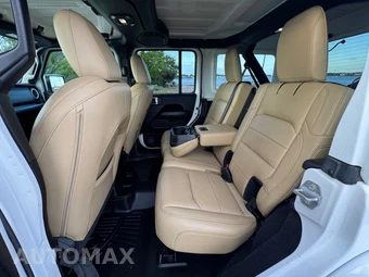2018 Jeep Wrangler Unlimited Sahara - miniatura 25