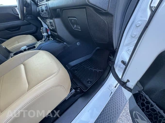2018 Jeep Wrangler Unlimited Sahara - miniatura 42