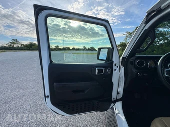 2018 Jeep Wrangler Unlimited Sahara - miniatura 46
