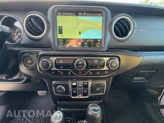 2018 Jeep Wrangler Unlimited Sahara - miniatura 51