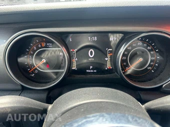 2018 Jeep Wrangler Unlimited Sahara - miniatura 14
