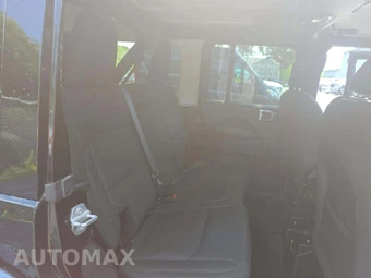 2018 Jeep Wrangler Unlimited Sahara - miniatura 16