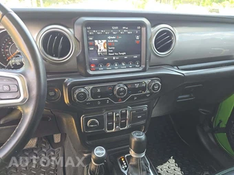 2018 Jeep Wrangler Unlimited Sahara - miniatura 10