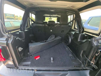 2018 Jeep Wrangler Unlimited Sahara - miniatura 14