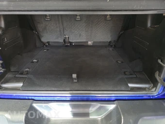 2018 Jeep Wrangler Unlimited Sahara - miniatura 16