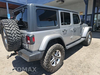 2018 Jeep Wrangler Unlimited Sahara - miniatura 4