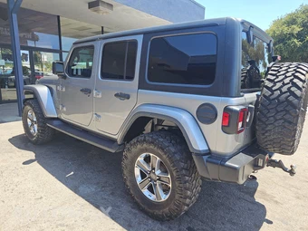2018 Jeep Wrangler Unlimited Sahara - miniatura 6