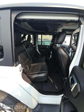 2018 Jeep Wrangler Unlimited Sahara - miniatura 16