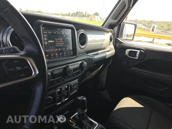 2018 Jeep Wrangler Unlimited Sahara - miniatura 11