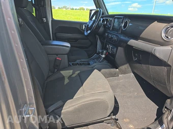 2018 Jeep Wrangler Unlimited Sahara - miniatura 8