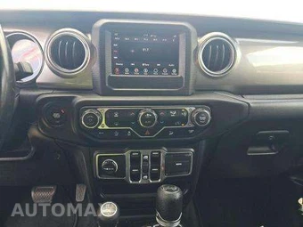2018 Jeep Wrangler Unlimited Sahara - miniatura 10