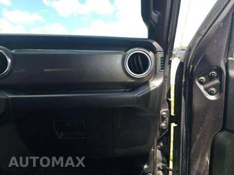 2018 Jeep Wrangler Unlimited Sahara - miniatura 19