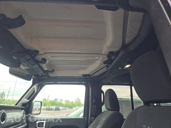 2018 Jeep Wrangler Unlimited Sahara - miniatura 19