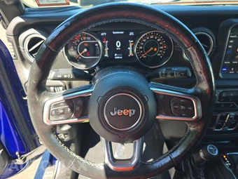 2018 Jeep Wrangler Unlimited Sahara - miniatura 10