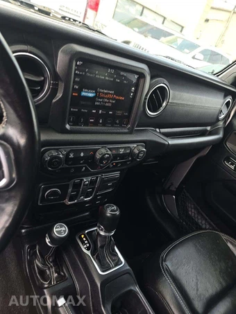 2018 Jeep Wrangler Unlimited Sahara - miniatura 10