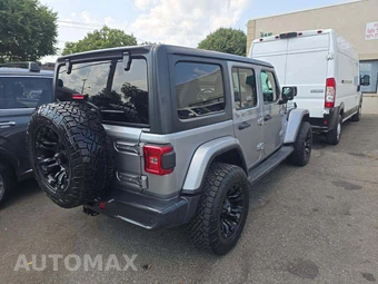 2018 Jeep Wrangler Unlimited Sahara - miniatura 3