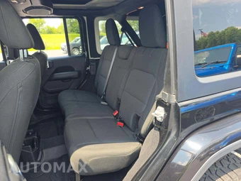 2018 Jeep Wrangler Unlimited Sahara - miniatura 10