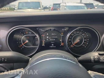 2018 Jeep Wrangler Unlimited Sahara - miniatura 6
