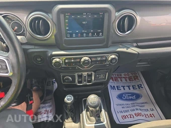 2018 Jeep Wrangler Unlimited Sahara - miniatura 7