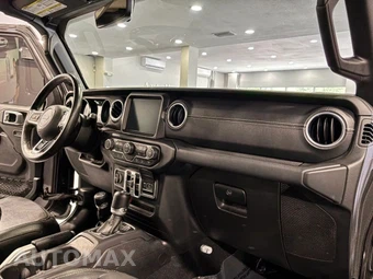 2018 Jeep Wrangler Unlimited Sahara - miniatura 10