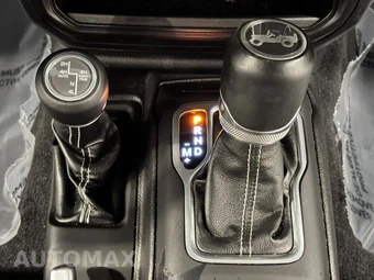 2018 Jeep Wrangler Unlimited Sahara - miniatura 24