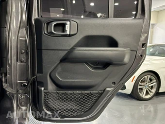 2018 Jeep Wrangler Unlimited Sahara - miniatura 34