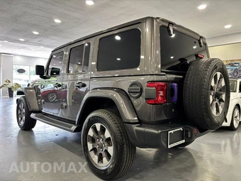 2018 Jeep Wrangler Unlimited Sahara - miniatura 5
