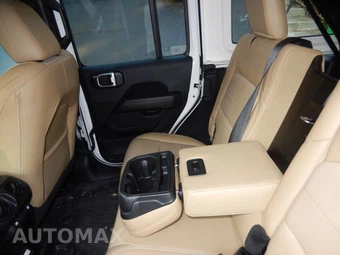 2018 Jeep Wrangler Unlimited Sahara - miniatura 9