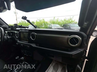 2018 Jeep Wrangler Unlimited Sahara - miniatura 19