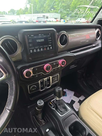 2018 Jeep Wrangler Unlimited Sahara - miniatura 10