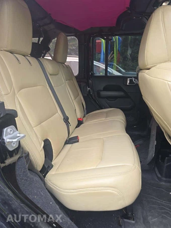 2018 Jeep Wrangler Unlimited Sahara - miniatura 16