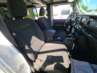 2018 Jeep Wrangler Unlimited Sahara - miniatura 18