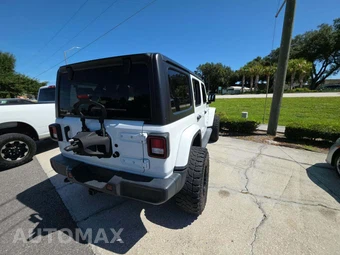 2018 Jeep Wrangler Unlimited Sahara - miniatura 3