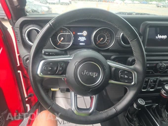 2018 Jeep Wrangler Unlimited Sahara - miniatura 10