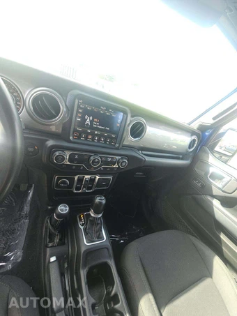 2018 Jeep Wrangler Unlimited Sahara - miniatura 10
