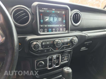 2018 Jeep Wrangler Unlimited Sahara - miniatura 10