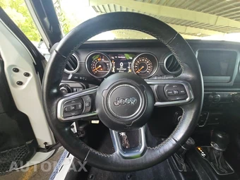 2018 Jeep Wrangler Unlimited Sahara - miniatura 10