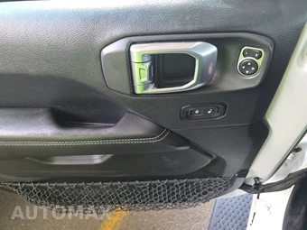 2018 Jeep Wrangler Unlimited Sahara - miniatura 9