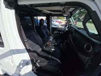 2018 Jeep Wrangler Unlimited Sahara - miniatura 18