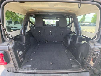 2018 Jeep Wrangler Unlimited Sahara - miniatura 11