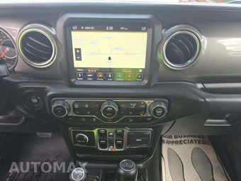 2018 Jeep Wrangler Unlimited Sahara - miniatura 10