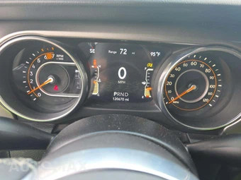 2018 Jeep Wrangler Unlimited Sahara - miniatura 9