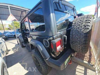 2018 Jeep Wrangler Unlimited Sport - miniatura 2