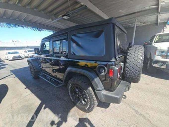 2018 Jeep Wrangler Unlimited Sport S - miniatura 2