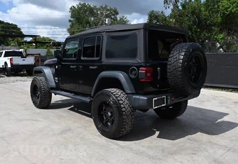 2018 Jeep Wrangler Unlimited Sport S - miniatura 3